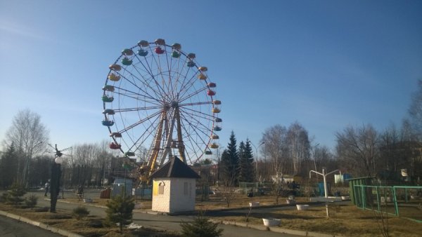 Колесо обозрения Нижний Тагил парк Бондина Нижний Тагил