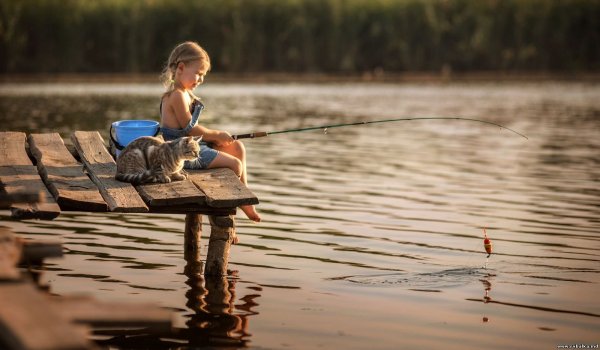 Девочка с удочкой