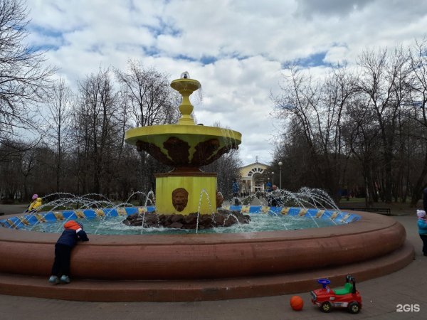 Комсомольский парк Череповец