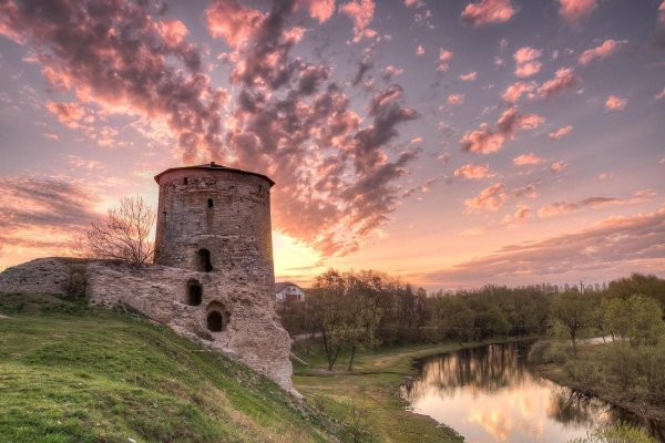 Гремячая башня Псков