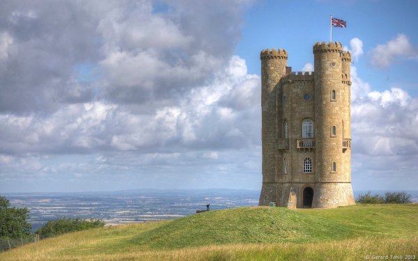 Башня Бродвей в Англии