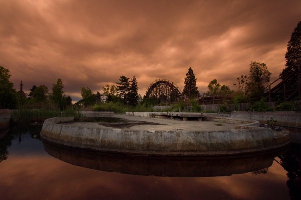 Заброшенный парк