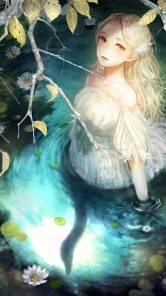 Девушка в лесу арт