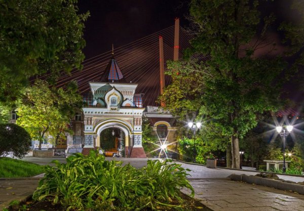 Адмиральском сквере г Владивостока