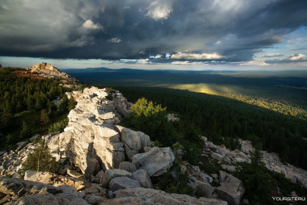 Уральские горы хребет Зюраткуль