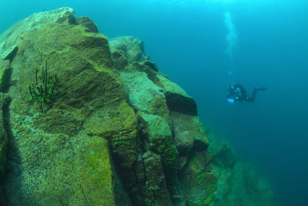 Дно Байкала глубина