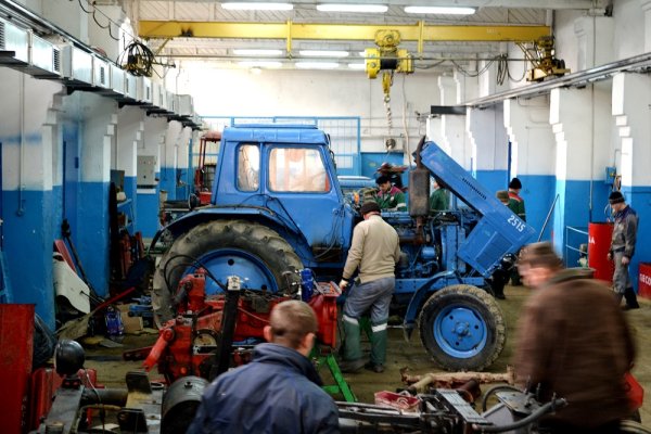 Мастерская для трактора