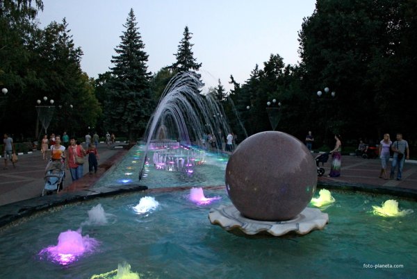 Парк Победы Белгород фонтан