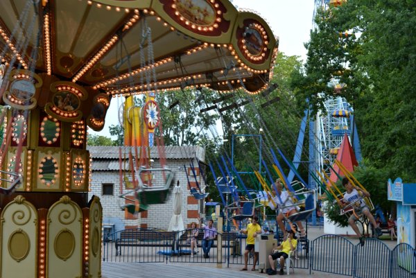 Парк Ленина Белгород аттракционы