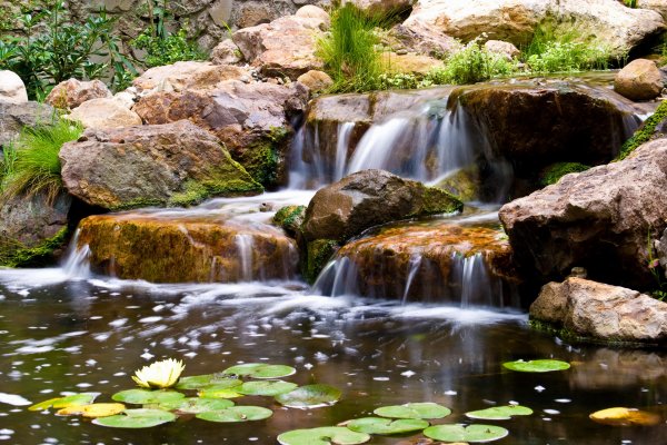 Маленький водопад