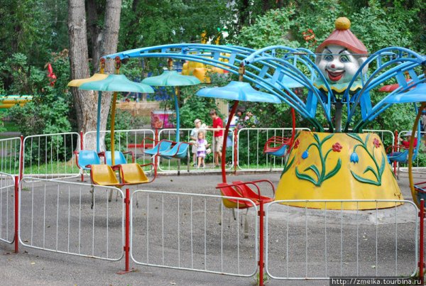 Кировский парк Сыктывкар аттракционы