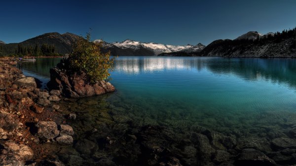 Озеро Маккей Канада