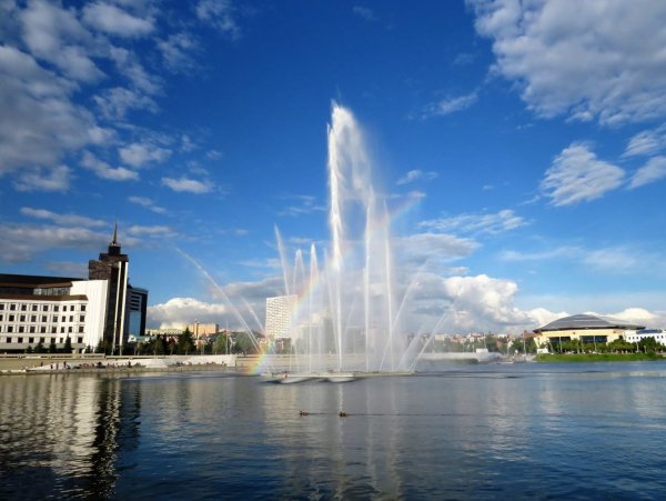 Площадь фонтанов, озеро кабан в Казани