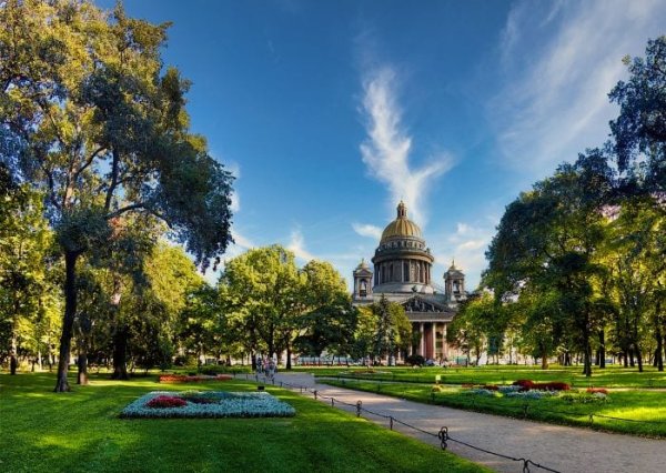 Александровский сквер Санкт-Петербург