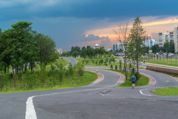 Парк у дороги