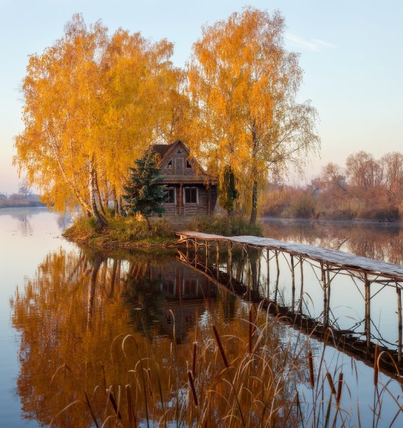 Домик у озера старый Солотвин Житомирской области