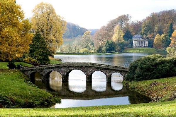 Парк Стоурхед Англия