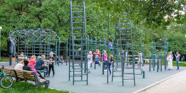 Парк Царицыно спортплощадки