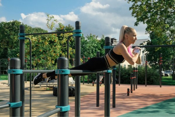 Спортплощадка, воркаут, Москва