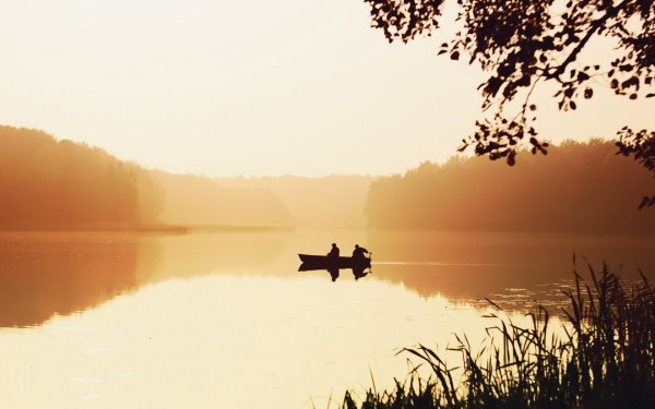 Река лодка утро озеро