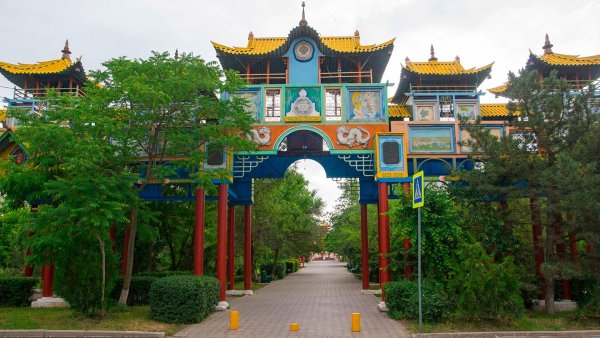 Золотые ворота Алтн Калмыкия