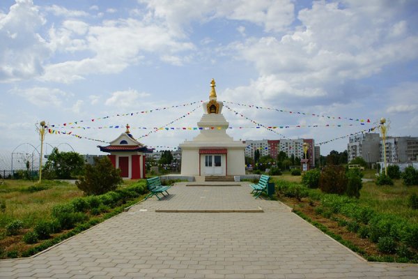 Буддизм Калмыкия ступа 9 микрорайон Элиста
