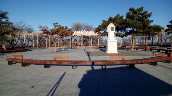 Учкуевский парк в Севастополе