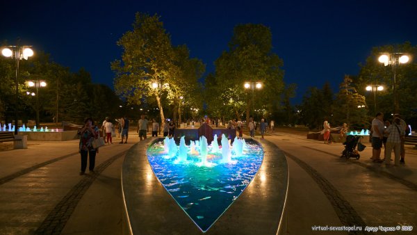Парк Победы Севастополь ночью