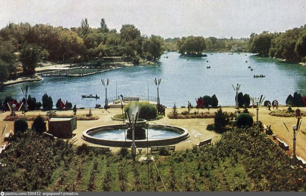 Комсомольское озеро Ташкент