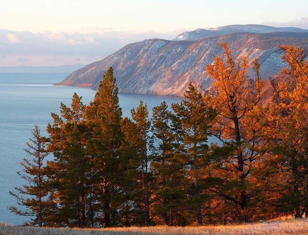 Озеро Байкал осенью Ольхон