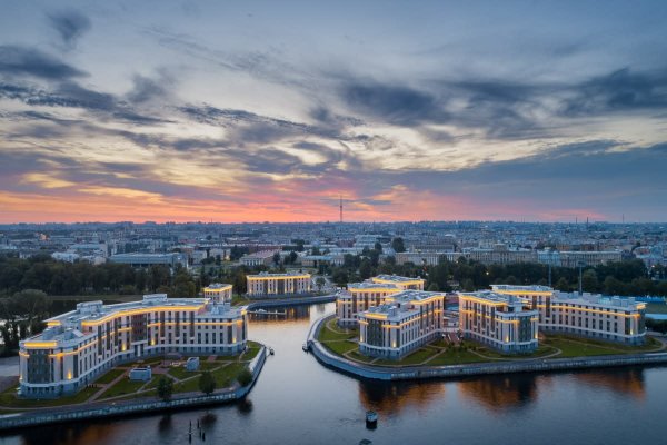 Роял парк Петровский остров
