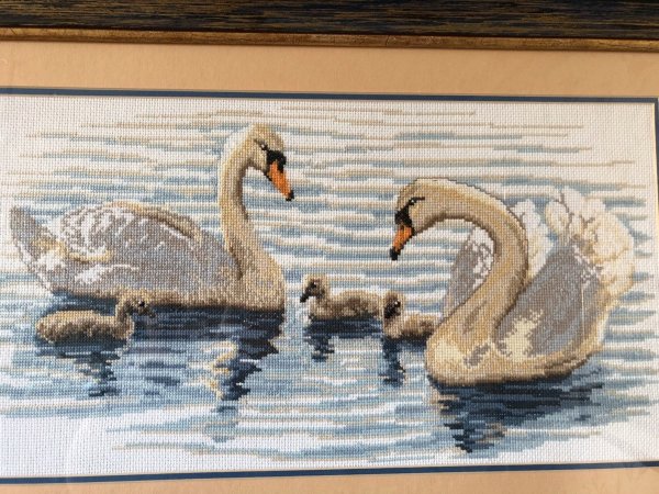 Вышивка крестом Вервако лебеди