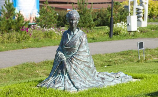 Чистые пруды Пенза статуи