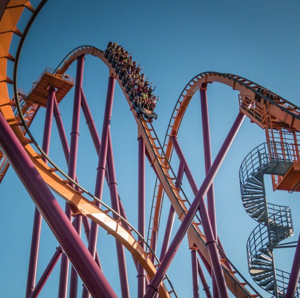 Диснейленд в Москве аттракционы американские горки