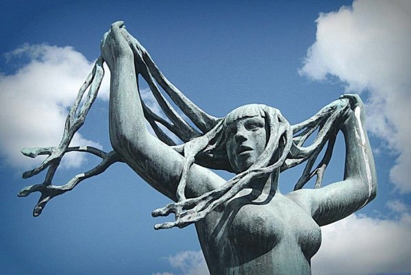 Гранкаумен статуя