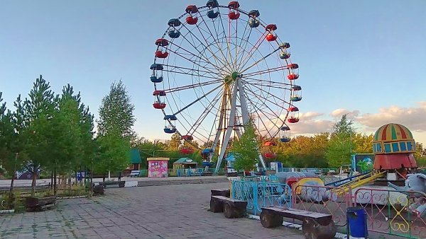 Парк аттракционов городе Магнитогорск