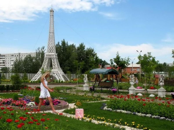 Парк топиарного искусства в Абакане