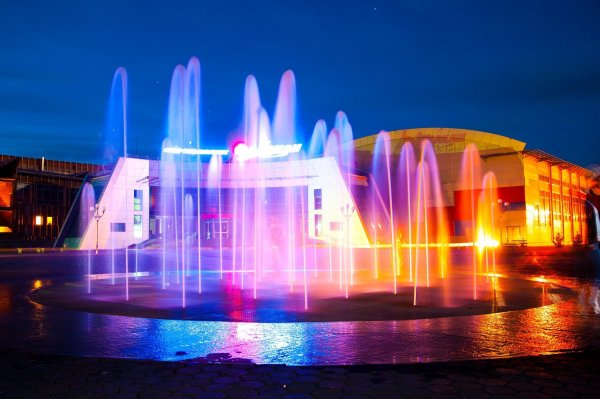 Фонтан возле спорткомплекса Абакан