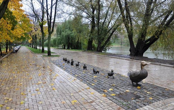 Новодевичий монастырь парк уточки
