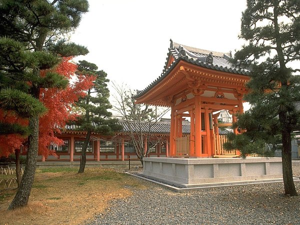 Храм Сандзюсангэн-до Киото Япония фото