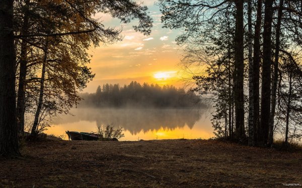 Рассвет на озере