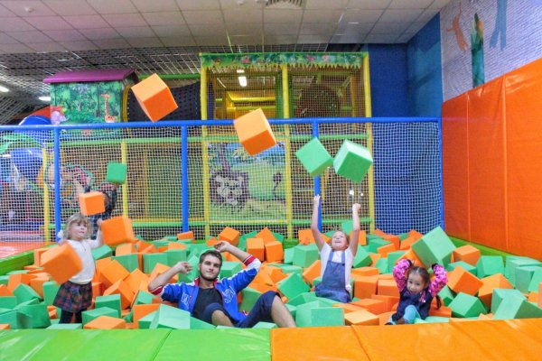 Казань игровой парк фан джамп