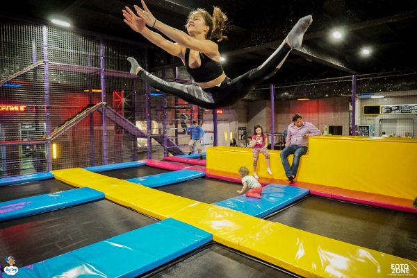 Окулова 75 батут центр Скай трип