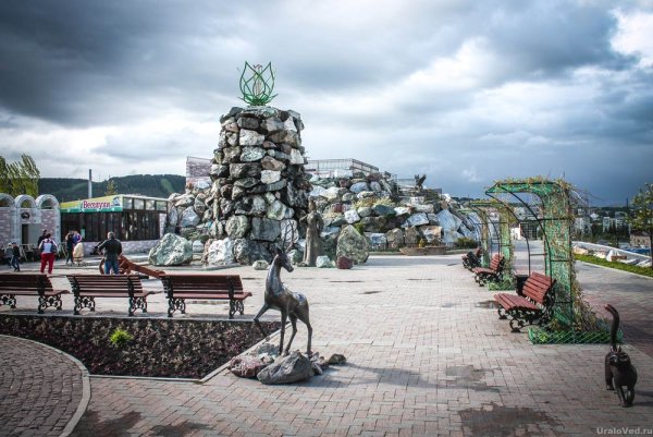 Златоуст красная горка парк Бажова