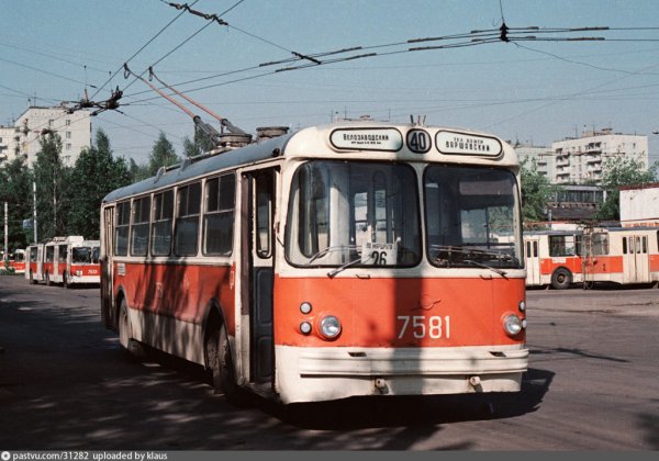 ЗИУ-5 троллейбус