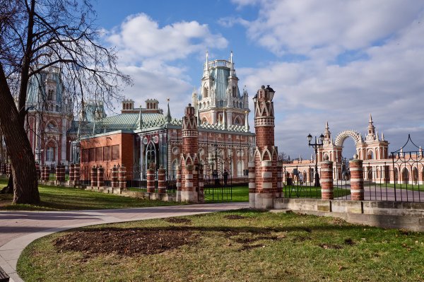 Усадьба Царицыно осенью