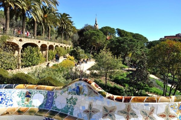 Сад Гуэль в Барселоне
