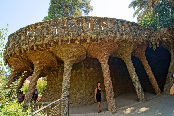 Гауди парк Гуэль виадуки