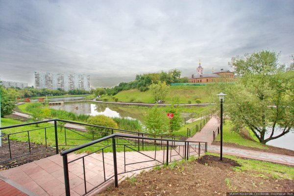 Покровский парк Пражская