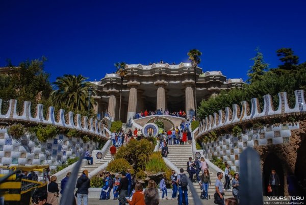 Парк Guell в Барселоне